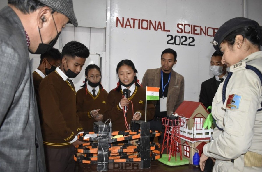 Students taking part in the National Science Day cum inter school science exhibition celebrated at the White Hall, Noklak village on February 28. (DIPR Photo)
